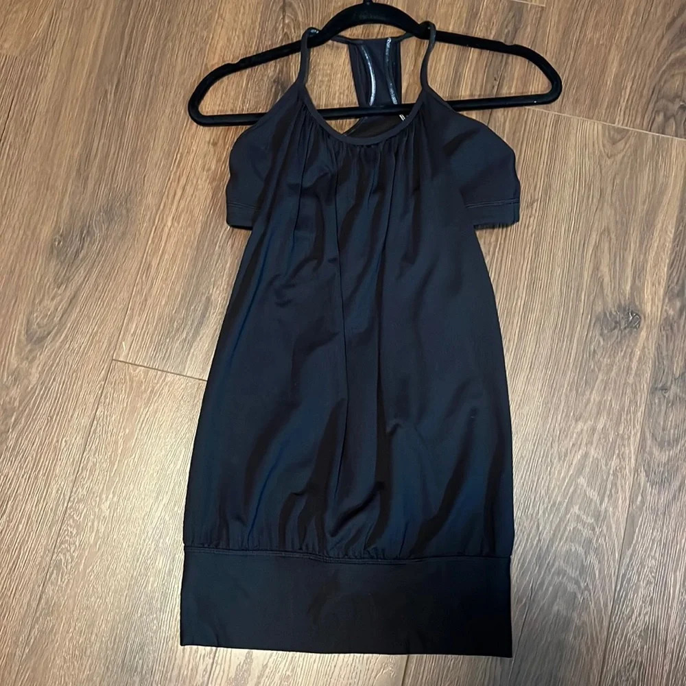 Lululemon no limit tank. size 8